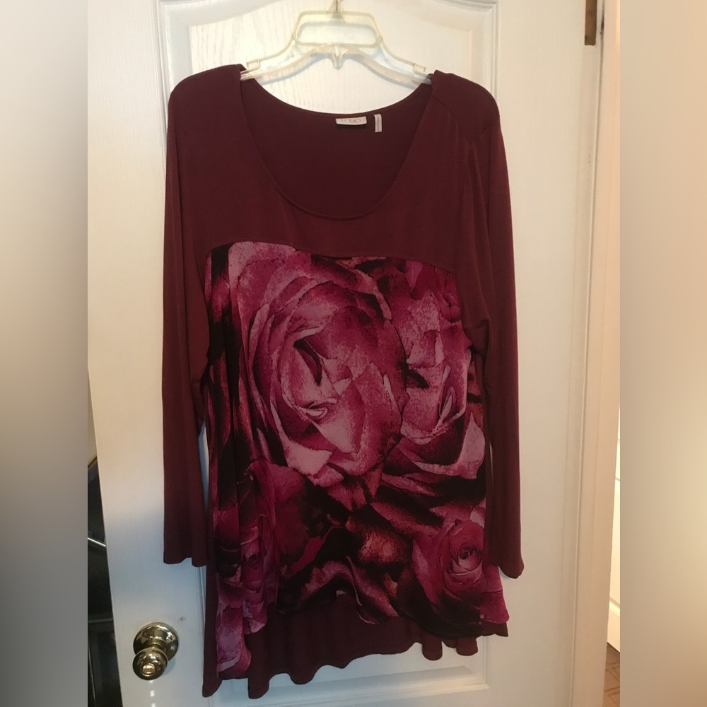 LOGO by Lori Goldstein Wine Top - 1X